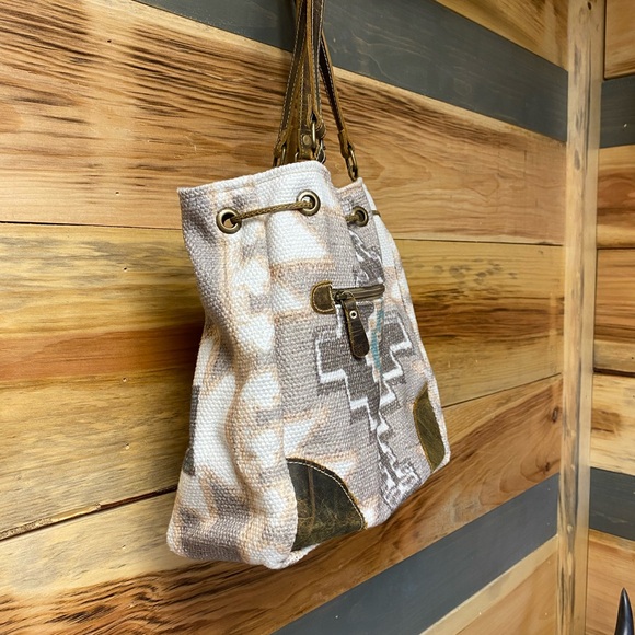 NWT Myra Bag Leather and Patterned Fabric Bucket Bag. - Picture 12 of 13